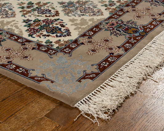 Hand knotted WOOL ISFAHAN 3'6" x 5'4"
