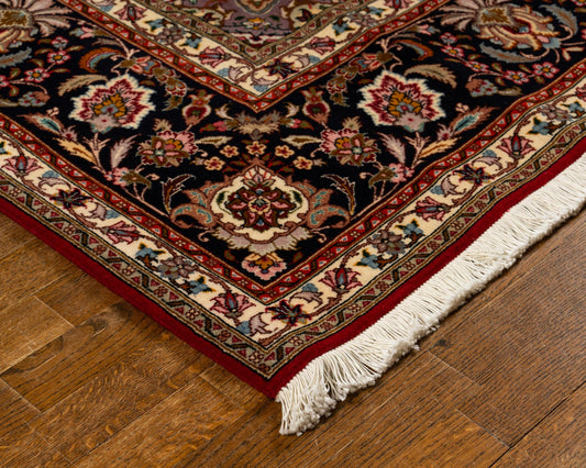 Hand knotted WOOL TABRIZ 6'8" x 6'8"
