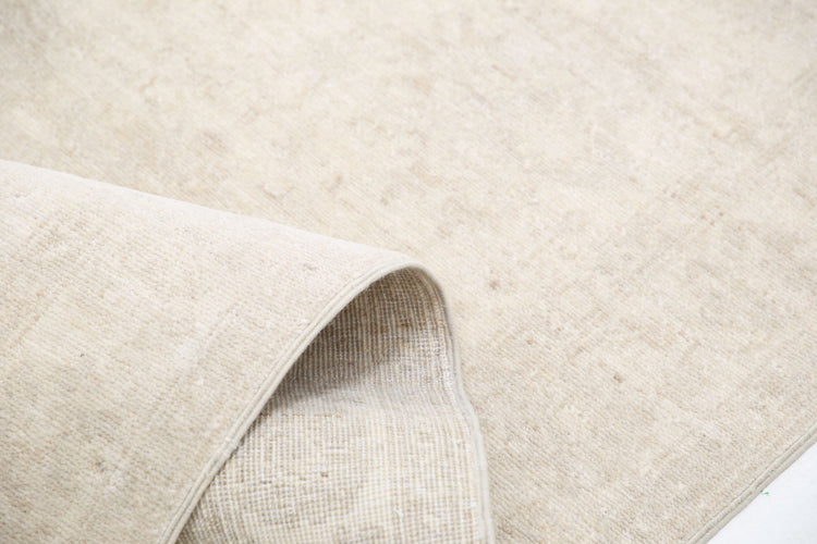 Hand Knotted Serenity Wool Rug - 2'6'' x 9'5''