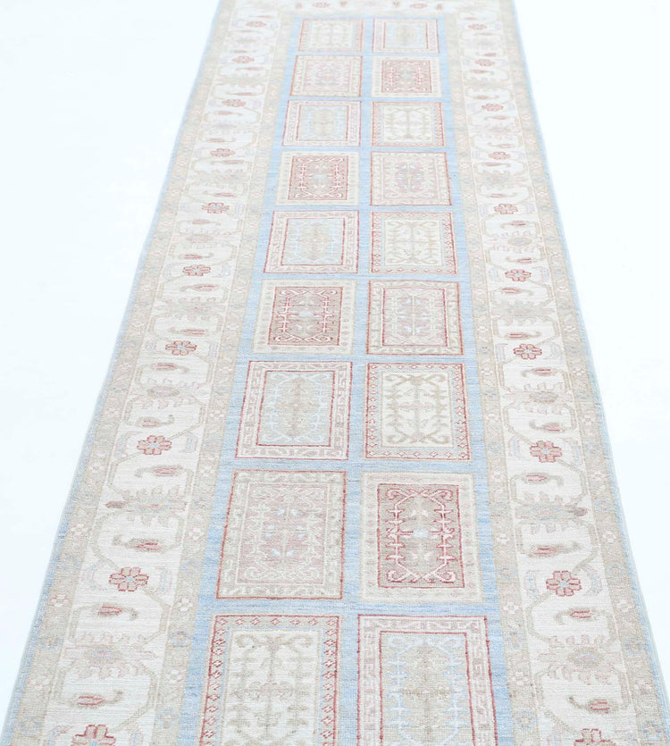 Hand Knotted Bakhtiari Wool Rug - 2'9'' x 10'3''