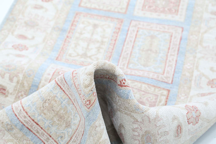 Hand Knotted Bakhtiari Wool Rug - 2'9'' x 10'3''