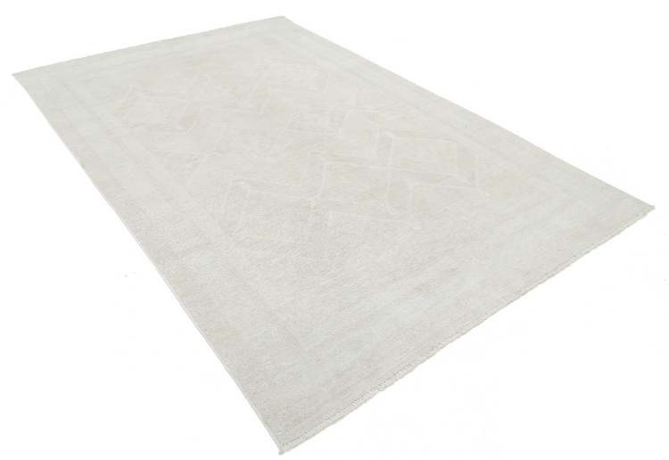 Hand Knotted Oushak Wool Rug - 5' 11" X 8' 10" 5' 11" X 8' 10" (180 X 269) / Ivory / Wool