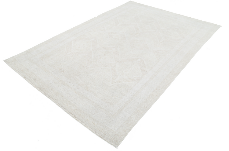 Hand Knotted Oushak Wool Rug - 5' 11" X 8' 10" 5' 11" X 8' 10" (180 X 269) / Ivory / Wool