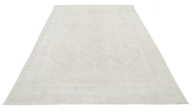 Hand Knotted Oushak Wool Rug - 5' 11" X 8' 10" 5' 11" X 8' 10" (180 X 269) / Ivory / Wool