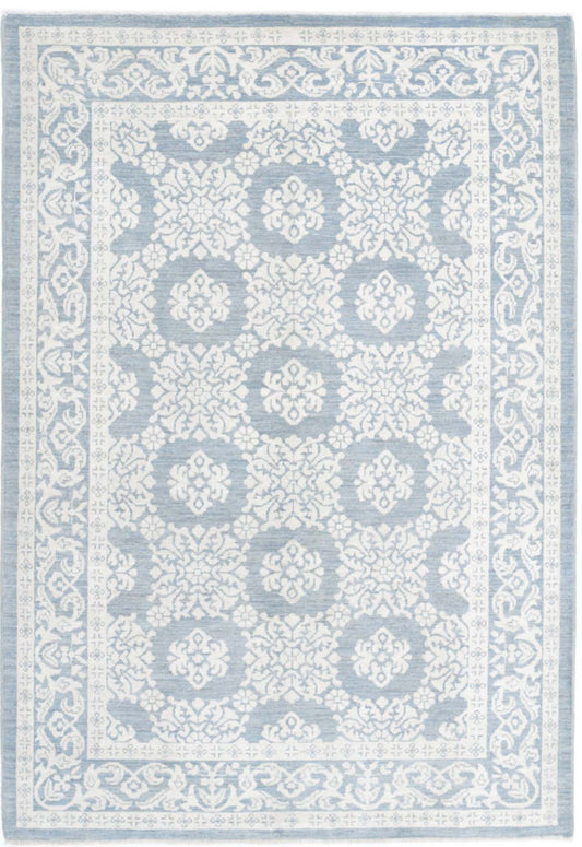 Hand Knotted Fine Serenity Wool Rug - 4'4'' x 6'6''