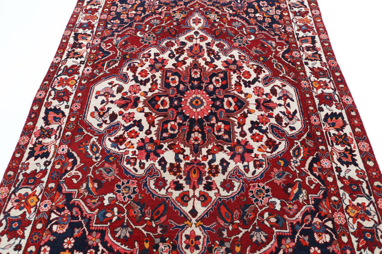 Persian Hand Knotted Bakhtiari Bakhtiari Wool Rug of Size 5'3'' X 8'1'' in Red and Ivory Colors - Made in Iran