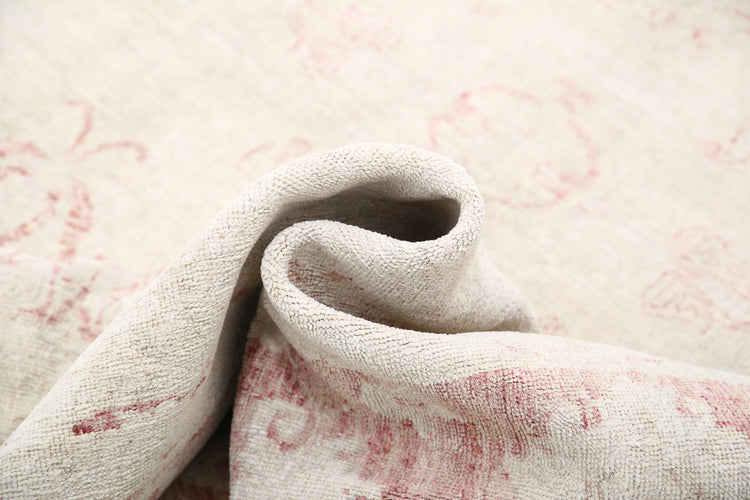 Traditional Hand Knotted Serenity Farhan Wool Rug of Size 5'3'' X 7'3'' in Ivory and Pink Colors - Made in Afghanistan