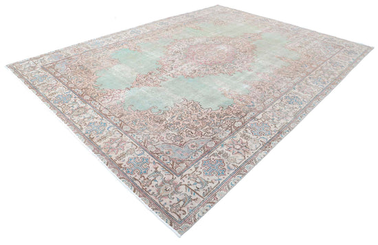 Persian Hand Knotted Vintage Kerman Wool Rug of Size 9'7'' X 13'1'' in Grey and Beige Colors - Made in Iran