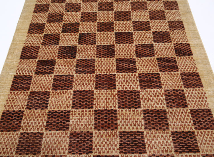 Transitional Hand Knotted Modcar Modcar Wool Rug of Size 4'11'' X 6'10'' in Ivory and Ivory Colors - Made in Pakistan