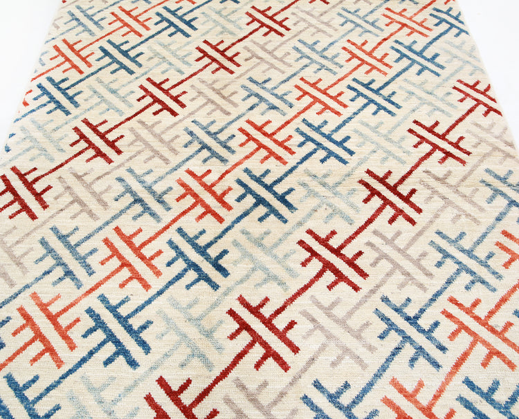 Transitional Hand Knotted Modcar Oushak Wool Rug of Size 5'8'' X 8'1'' in Ivory and Blue Colors - Made in Afghanistan
