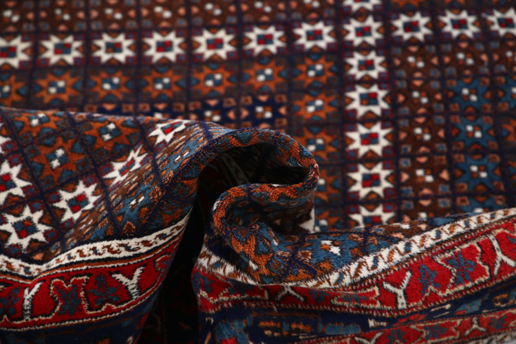 Persian Hand Knotted Shiraz Shiraz Wool Rug of Size 4'6'' X 6'5'' in Multi and Blue Colors - Made in Iran