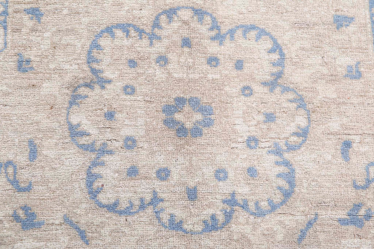 Transitional Hand Knotted Artemix Tabriz Wool Rug of Size 4'10'' X 7'2'' in Ivory and Ivory Colors - Made in Afghanistan