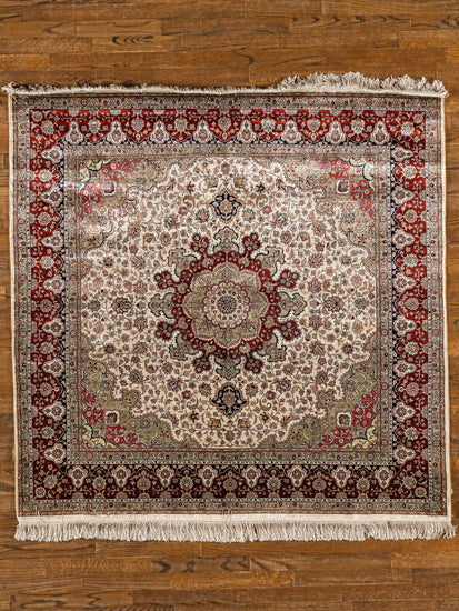 SILK, TABRIZ, IVORY/RED (Rectangle) Origin: CHINA , Hand,knotted