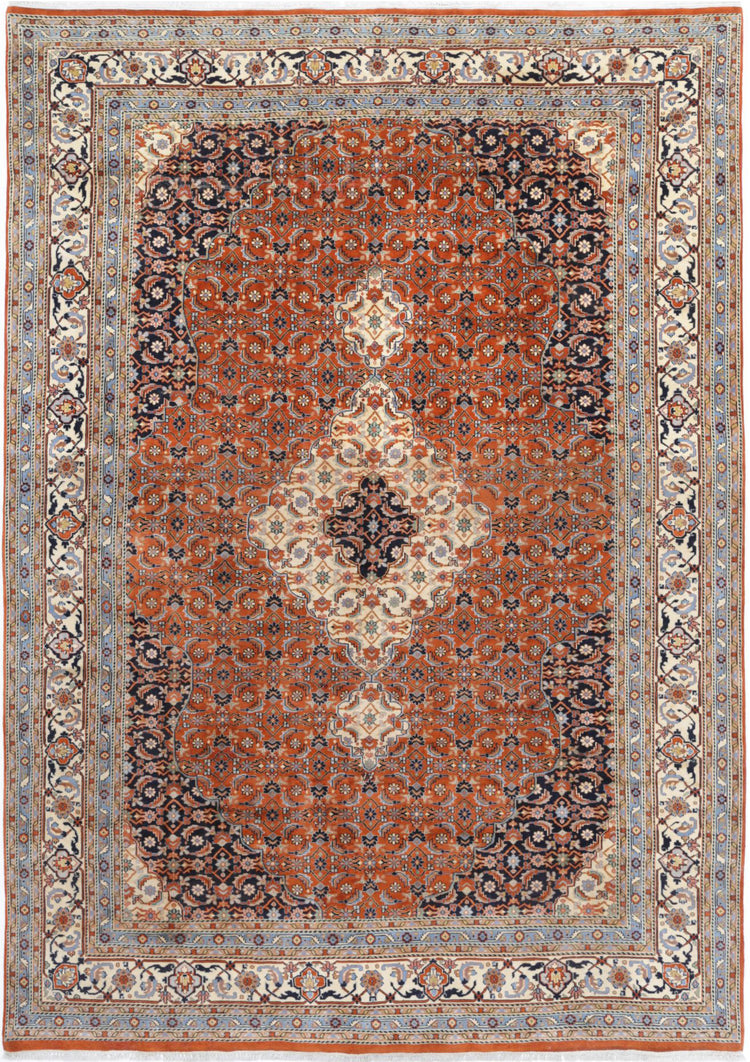 Hand Knotted Persian Bijar Wool Rug - 7'6'' x 10'10''