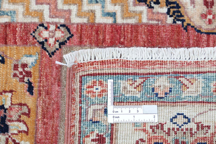 Hand Knotted Bakhtiari Wool Rug - 4'9'' x 6'5''