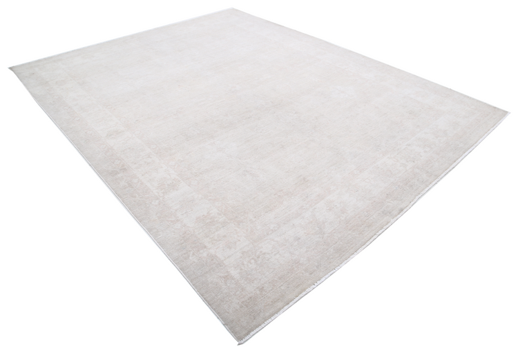 Hand Knotted Serenity Wool Rug - 7' 11" X 9' 11" 7' 11" X 9' 11" (241 X 302) / Grey / Wool