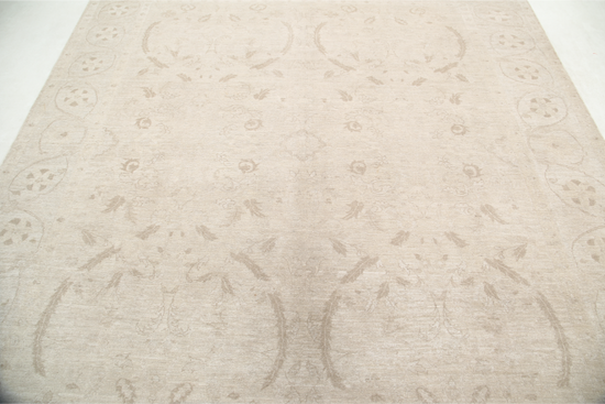 Hand Knotted Serenity Wool Rug - 7' 9" X 8' 7" 7' 9" X 8' 7" (236 X 262) / Ivory / Wool