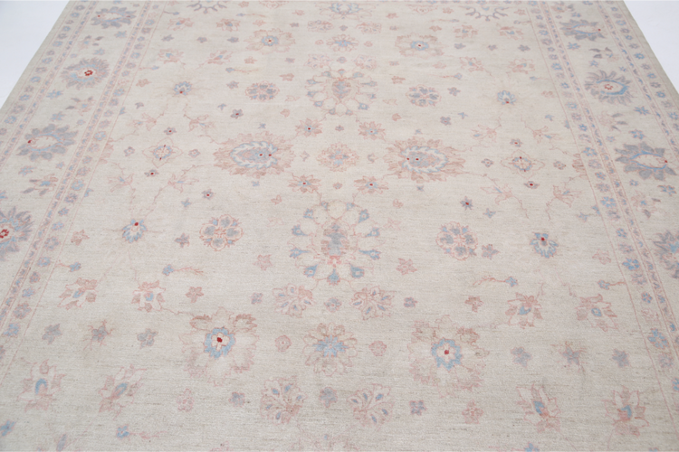 Hand Knotted Serenity Wool Rug - 7' 11" X 9' 9" 7' 11" X 9' 9" (241 X 297) / Ivory / Wool