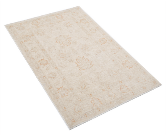 Hand Knotted Serenity Wool Rug - 2' 8" X 4' 0" 2' 8" X 4' 0" (81 X 122) / Ivory / Wool