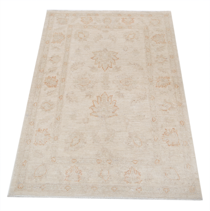 Hand Knotted Serenity Wool Rug - 2' 8" X 4' 0" 2' 8" X 4' 0" (81 X 122) / Ivory / Wool