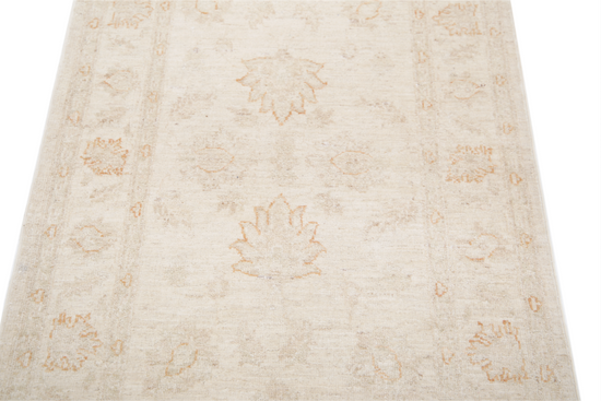 Hand Knotted Serenity Wool Rug - 2' 8" X 4' 0" 2' 8" X 4' 0" (81 X 122) / Ivory / Wool