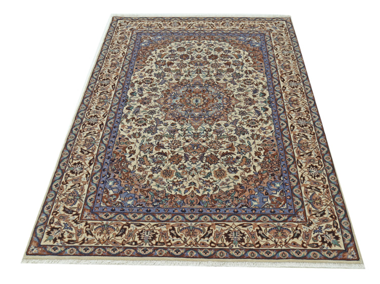 Hand Knotted Heritage Wool Rug - 4' 0" X 5' 11" 4' 0" X 5' 11" (122 X 180) / Ivory / Wool