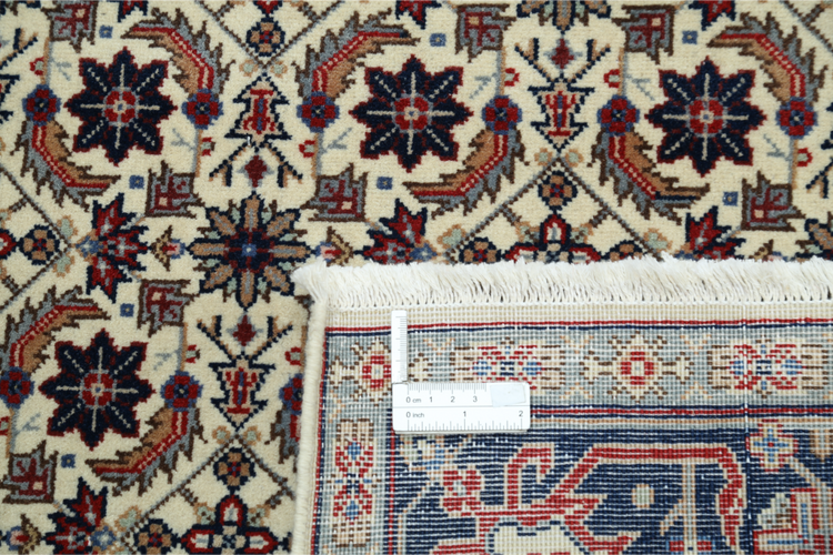 Hand Knotted Heritage Wool Rug - 4' 0" X 5' 10" 4' 0" X 5' 10" (122 X 178) / Ivory / Wool