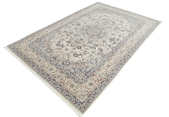 Hand Knotted Heritage Wool Rug - 5' 11" X 8' 11" 5' 11" X 8' 11" (180 X 272) / Ivory / Wool