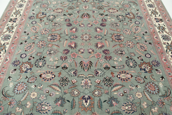 Hand Knotted Heritage Wool Rug - 7' 10" X 10' 0" 7' 10" X 10' 0" (239 X 305) / Green / Wool