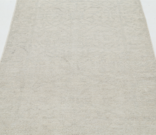 Hand Knotted Oushak Wool Rug - 3' 0" X 9' 8" 3' 0" X 9' 8" (91 X 295) / Ivory / Wool