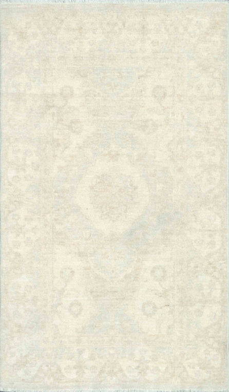 Hand Knotted Serenity Wool Rug - 2' 11" X 4' 10" 2' 11" X 4' 10" (89 X 147) / Ivory / Wool