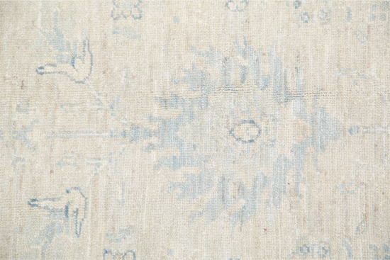 Hand Knotted Serenity Wool Rug - 8' 1" X 9' 8" 8' 1" X 9' 8" (246 X 295) / Ivory / Wool