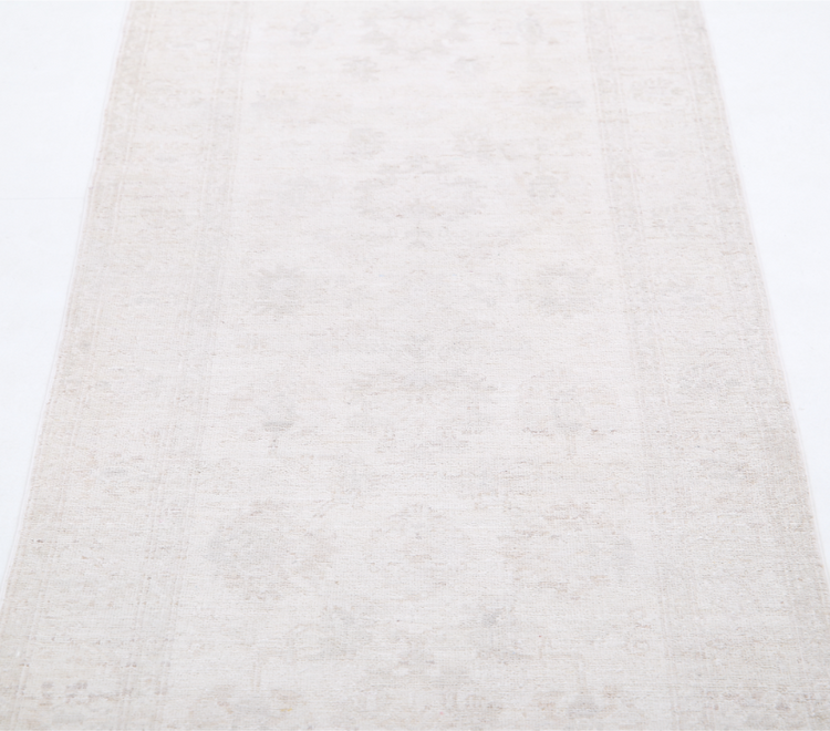 Hand Knotted Serenity Wool Rug - 2' 6" X 9' 9" 2' 6" X 9' 9" (76 X 297) / Ivory / Wool