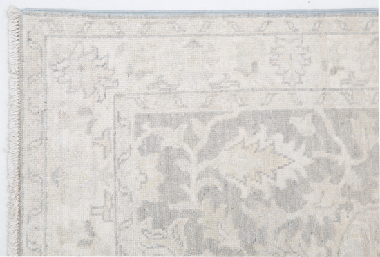 Hand Knotted Serenity Wool Rug - 2' 6" X 5' 11" 2' 6" X 5' 11" (76 X 180) / Grey / Wool