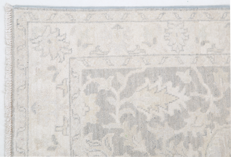 Hand Knotted Serenity Wool Rug - 2' 6" X 5' 11" 2' 6" X 5' 11" (76 X 180) / Grey / Wool