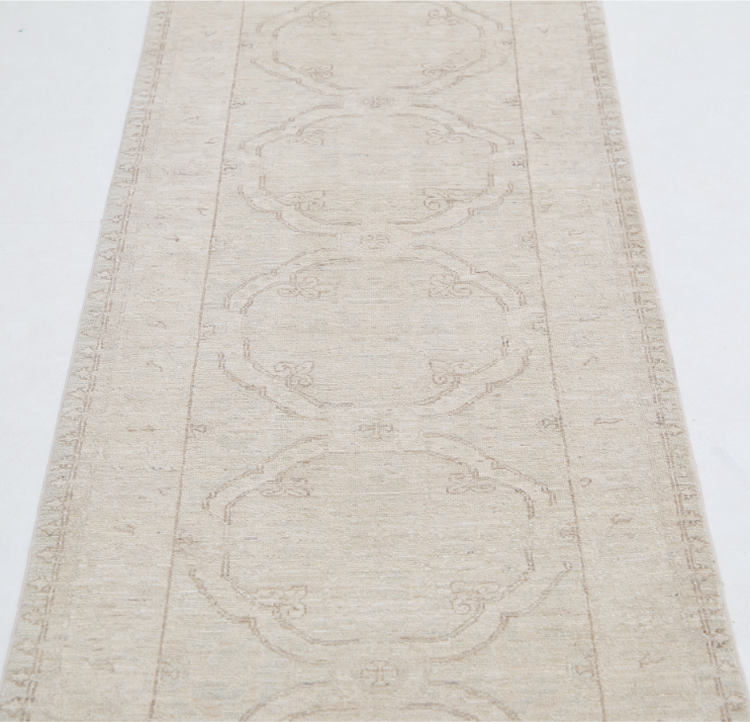 Hand Knotted Serenity Wool Rug - 2' 4" X 10' 2" 2' 4" X 10' 2" (71 X 310) / Ivory / Wool