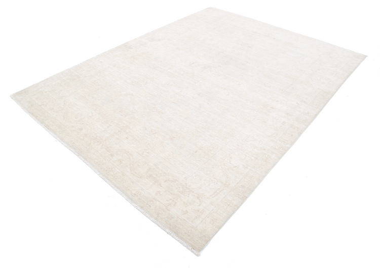 Hand Knotted Serenity Wool Rug - 6' 4" X 8' 6" 6' 4" X 8' 6" (193 X 259) / Ivory / Wool