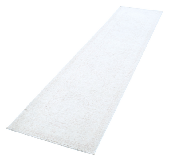 Hand Knotted Serenity Wool Rug - 2' 4" X 10' 0" 2' 4" X 10' 0" (71 X 305) / Ivory / Wool