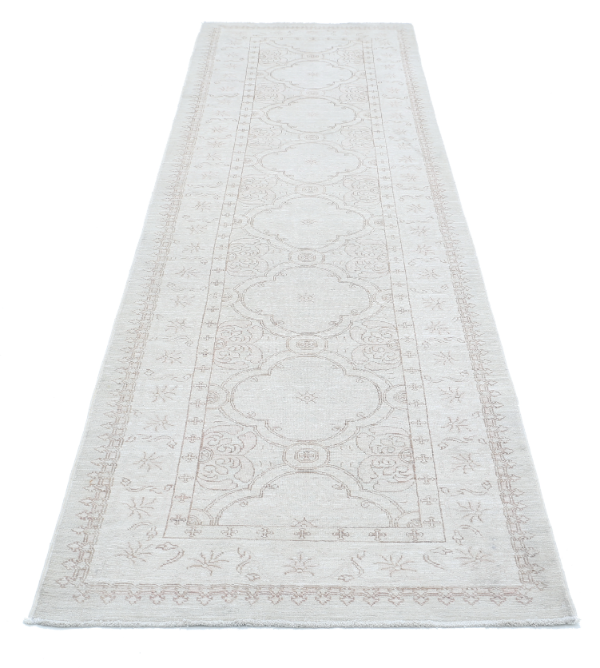 Hand Knotted Serenity Wool Rug - 2' 10" X 10' 10" 2' 10" X 10' 10" (86 X 330) / Ivory / Wool