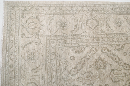 Hand Knotted Serenity Wool Rug - 9' 9" X 12' 10" 9' 9" X 12' 10" (297 X 391) / Ivory / Wool