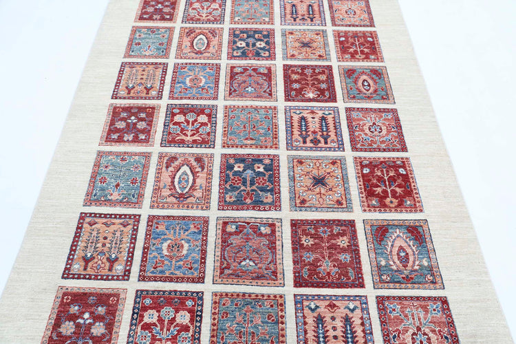 Traditional Hand Knotted Ziegler Farhan Wool Rug of Size 4'9'' X 6'9'' in Ivory and Red Colors - Made in Afghanistan