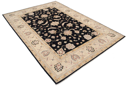 Traditional Hand Knotted Ziegler Farhan Wool Rug of Size 5'7'' X 8'1'' in Black and Ivory Colors - Made in Afghanistan