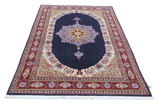 Persian Hand Knotted Kashan Kashan Wool Rug of Size 4'4'' X 7'3'' in Blue and Red Colors - Made in Iran